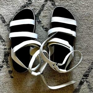 Sorel white platform Sandals